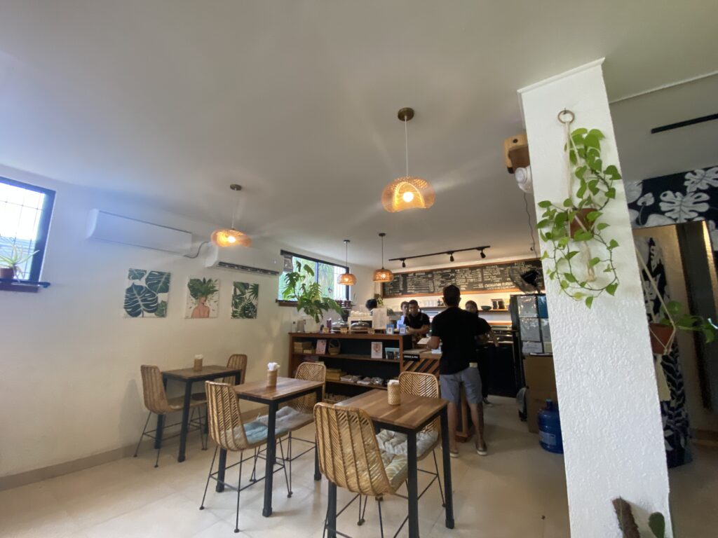 보홀 오버그로운 카페