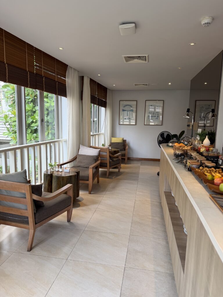 그랜드 머큐어 빠통 라운지