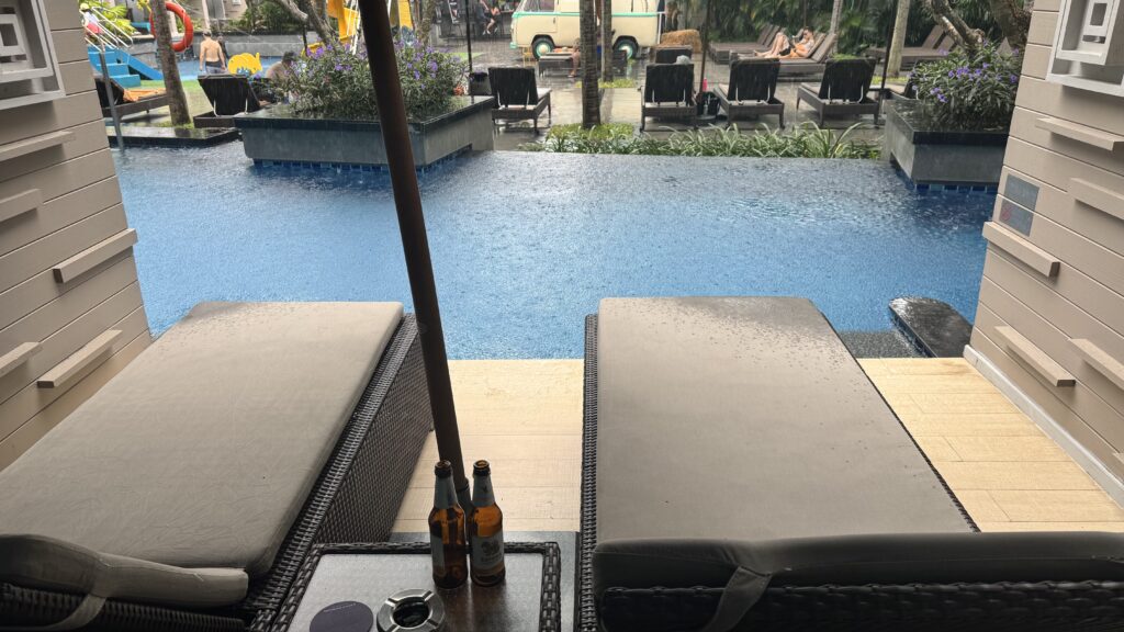 그랜드 머큐어 빠통 풀억세스룸